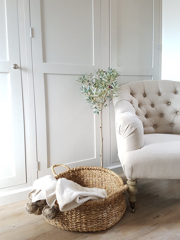 Round Seagrass basket with handles