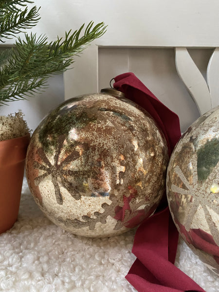 Large Aged Bauble