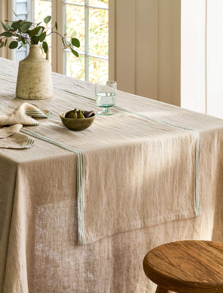 Stripe edge table runner
